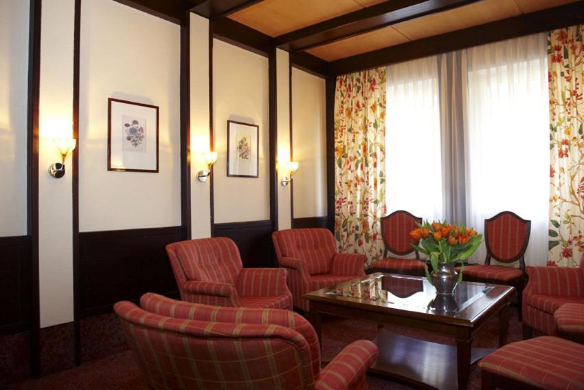 Stern Hotel Soller Ismaning Exteriör bild